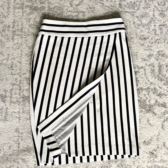 Ann Taylor Striped Cotton Faux Wrap Skirt Size 6 - Picture 8 of 16